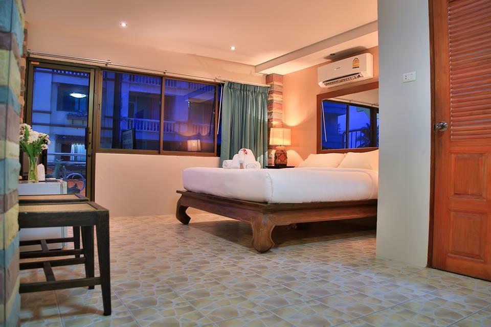 Avenue Beach Hotel Bãi biển Jomtien Ngoại thất bức ảnh