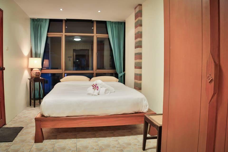 Avenue Beach Hotel Bãi biển Jomtien Ngoại thất bức ảnh