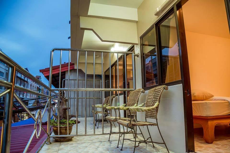 Avenue Beach Hotel Bãi biển Jomtien Ngoại thất bức ảnh
