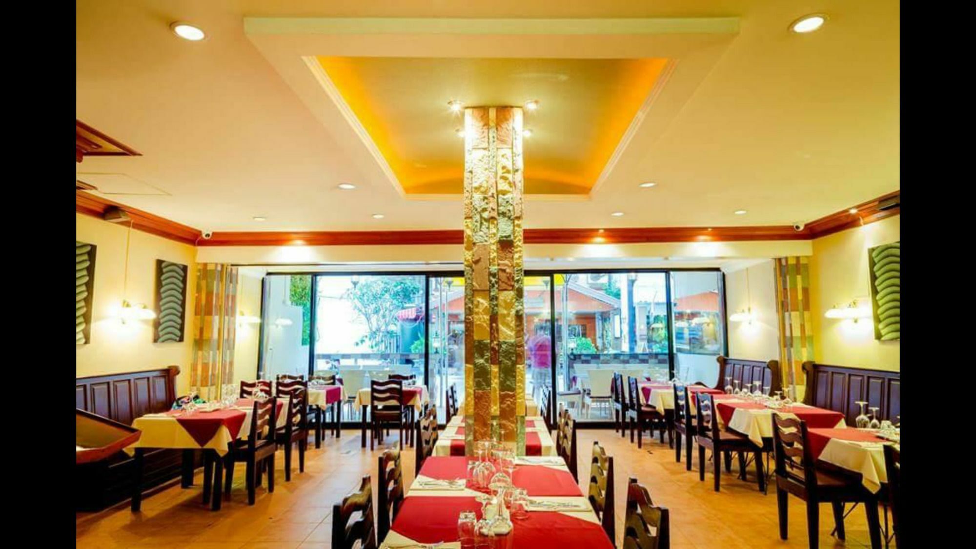 Avenue Beach Hotel Bãi biển Jomtien Ngoại thất bức ảnh
