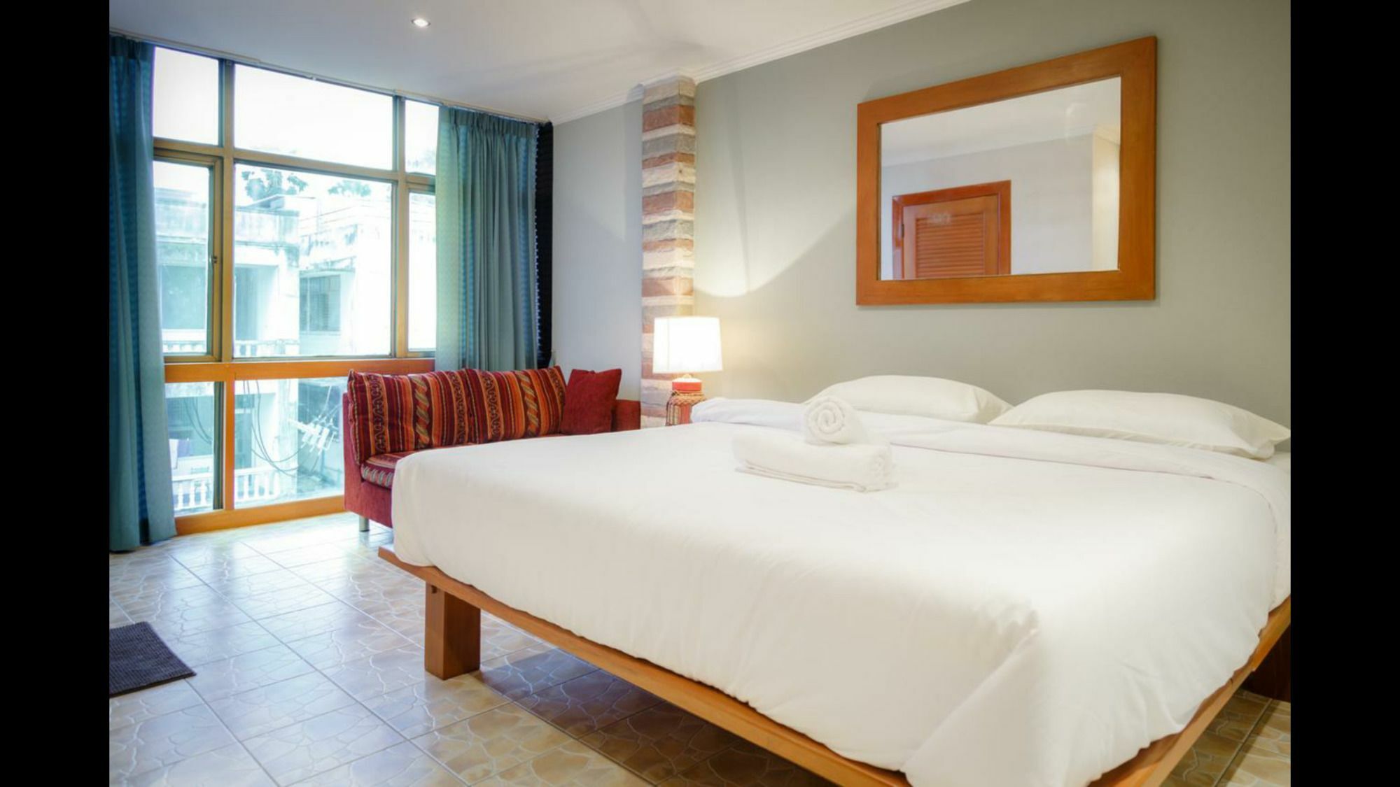 Avenue Beach Hotel Bãi biển Jomtien Ngoại thất bức ảnh